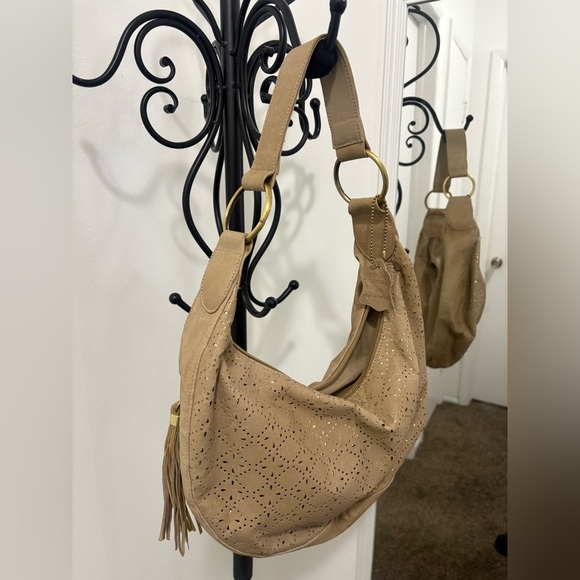 Chic Tan Hobo Bag with Gold Accents - Picture 2 of 8